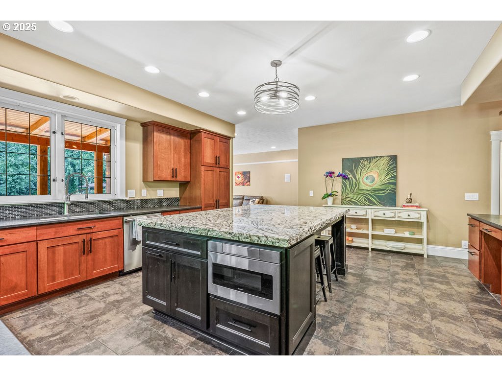 2608 Cascade Way Longview, WA 98632 - Photo 11 of 40 Gallery Image 11