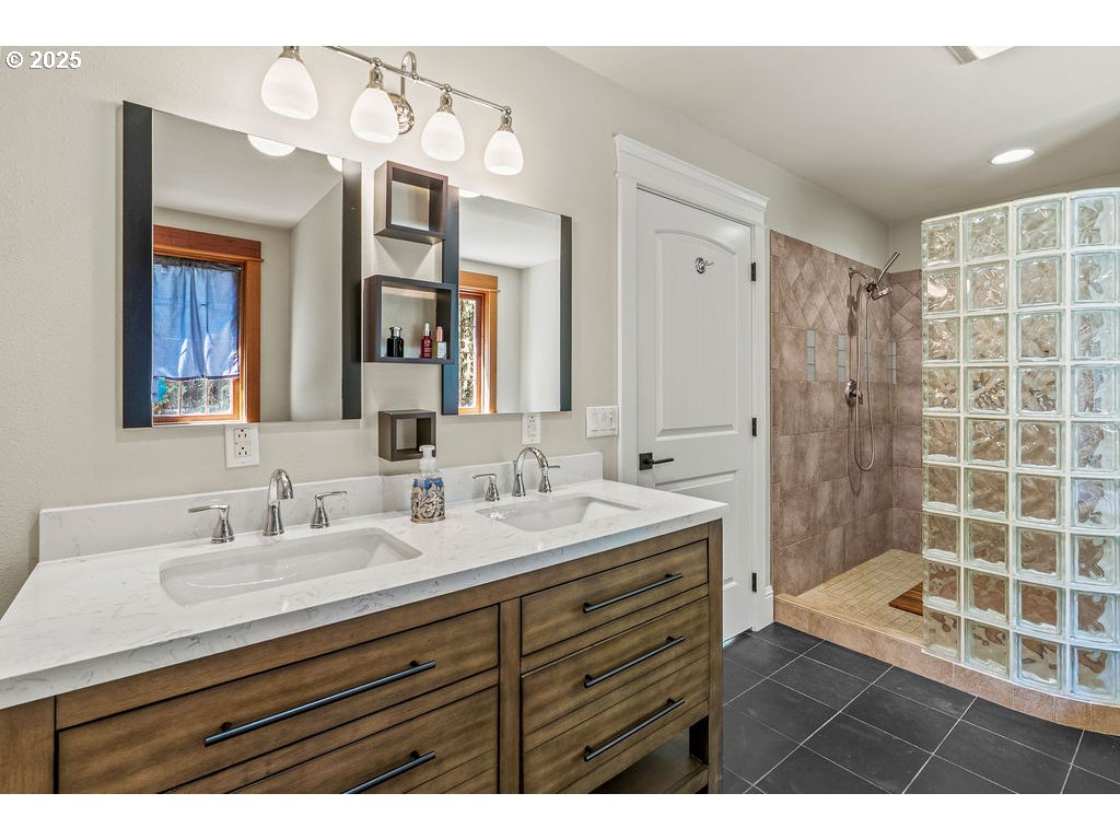 2608 Cascade Way Longview, WA 98632 - Photo 20 of 40 Gallery Image 20