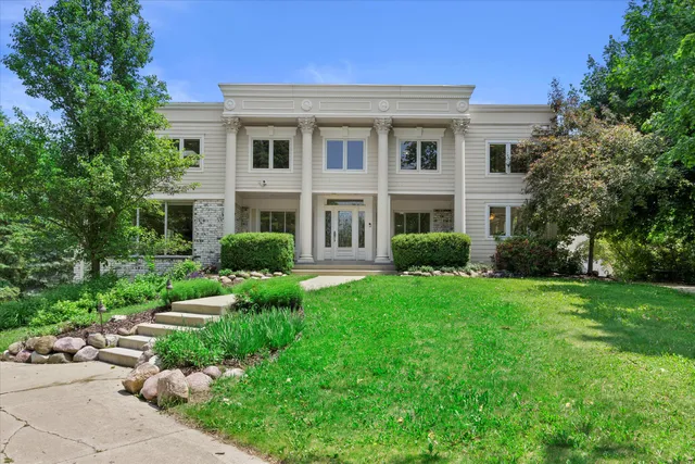 $995,000 | W222N8208 Plainview Parkway, Lisbon, WI 53089