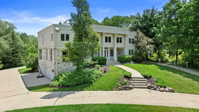 $995,000 | W222N8208 Plainview Parkway, Lisbon, WI 53089