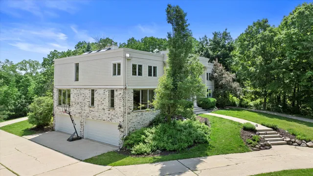 $995,000 | W222N8208 Plainview Parkway, Lisbon, WI 53089