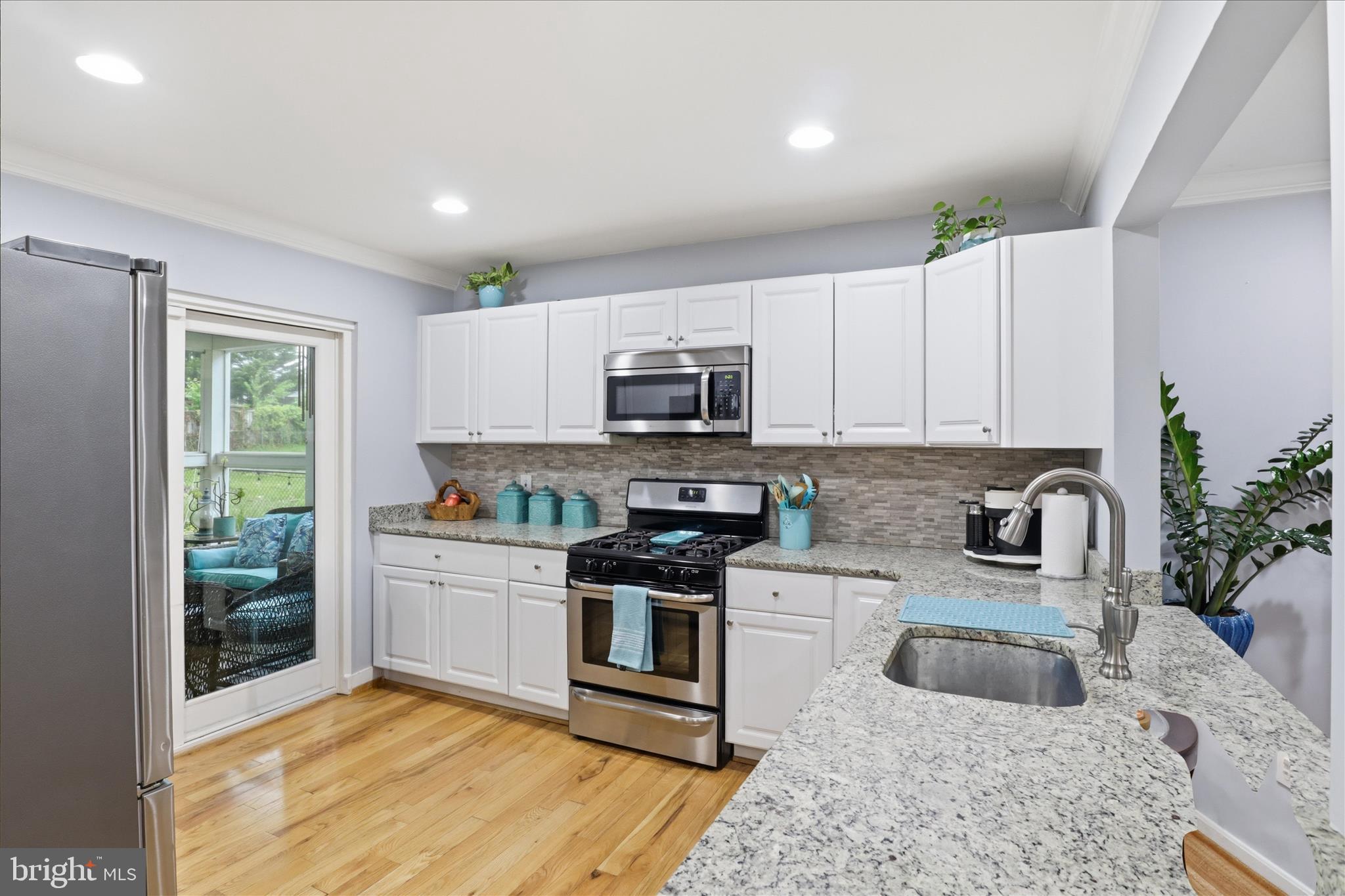 6809 Rolling Road Springfield, VA 22152 - Photo 14 of 50