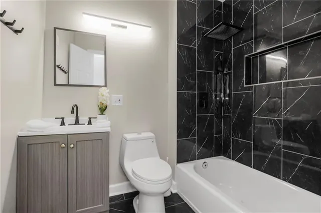 $220,000 | 706 Van Brunt Boulevard, Kansas City, MO 64124