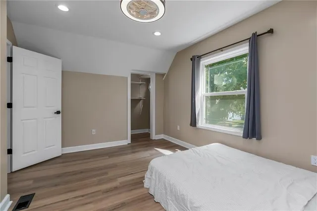 $220,000 | 706 Van Brunt Boulevard, Kansas City, MO 64124