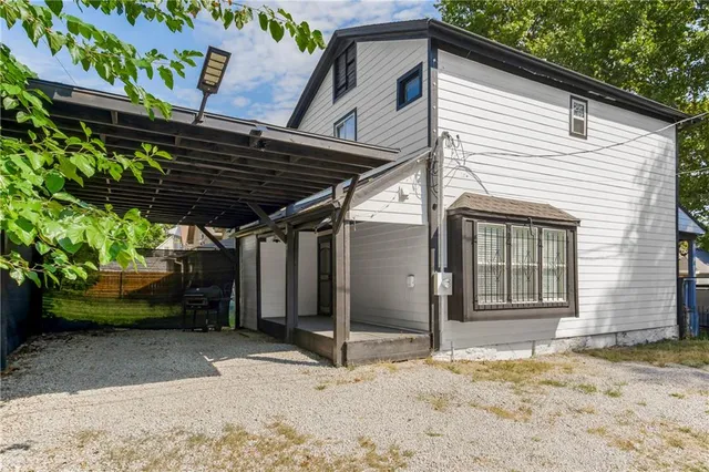 $220,000 | 706 Van Brunt Boulevard, Kansas City, MO 64124