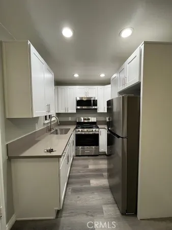 $2,095 | 5139 East Carson Street, Long Beach, CA 90808