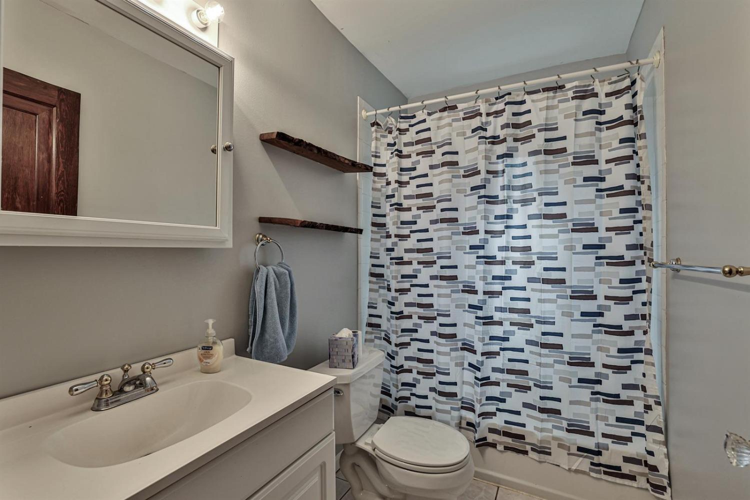 6910 Roe Street Cincinnati, OH 45227 - Photo 20 of 28 Gallery Image 20