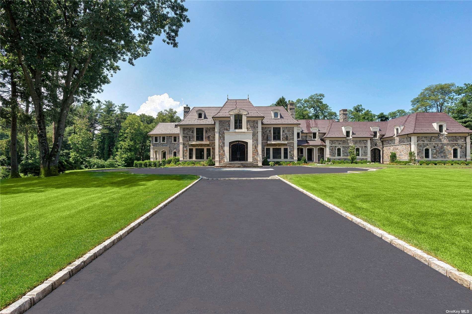 9 Stoddart Court, Locust Valley, NY 11560 Compass