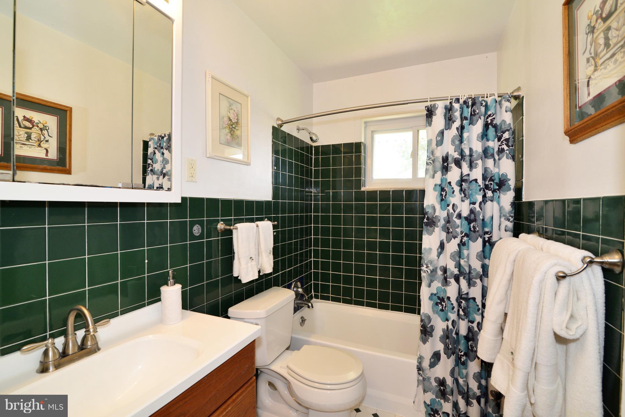 3806 Lakota Road Alexandria, VA 22303 - Photo 18 of 30 Bath