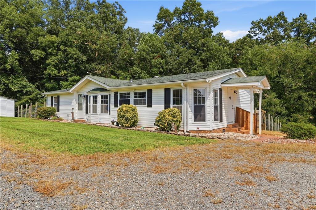3028 Quaker Church Road Pinnacle, NC 27043 - Photo 1 of 36 Gallery Image 1