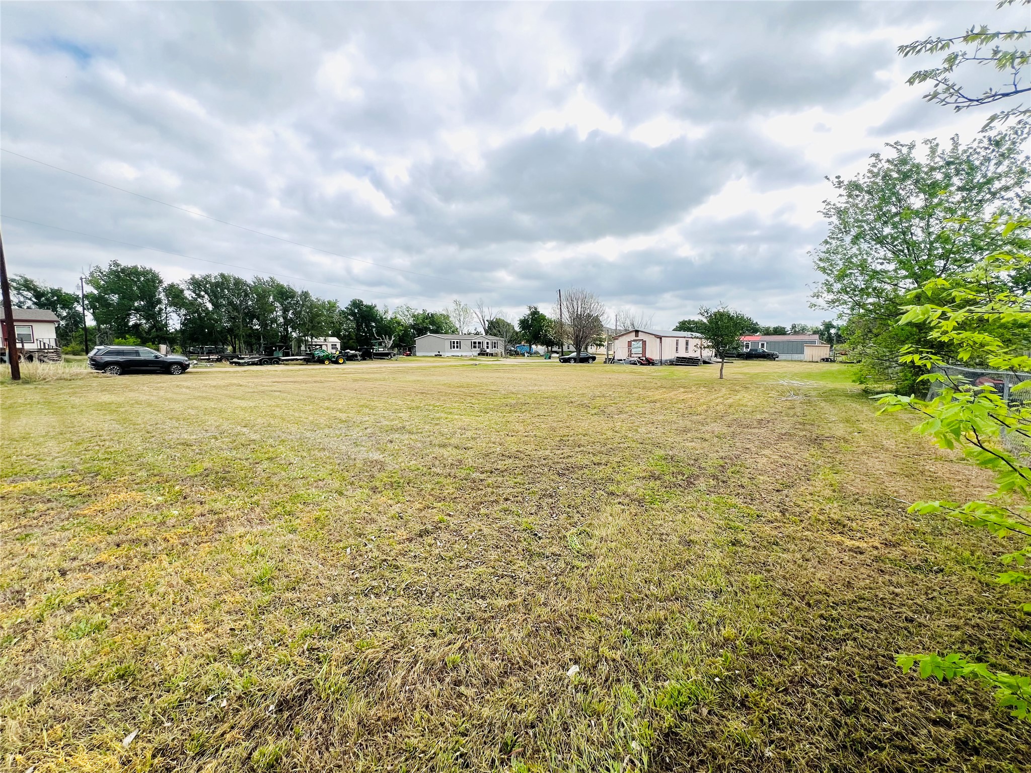 Tbd West 1st Street Cameron, TX 76520 - Photo 3 of 6 a view of an ocean from a yard