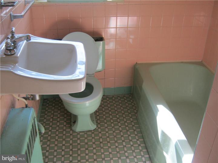 4263 Lower Mountain Road New Hope, PA 18938 - Photo 4 of 5 Bathroom