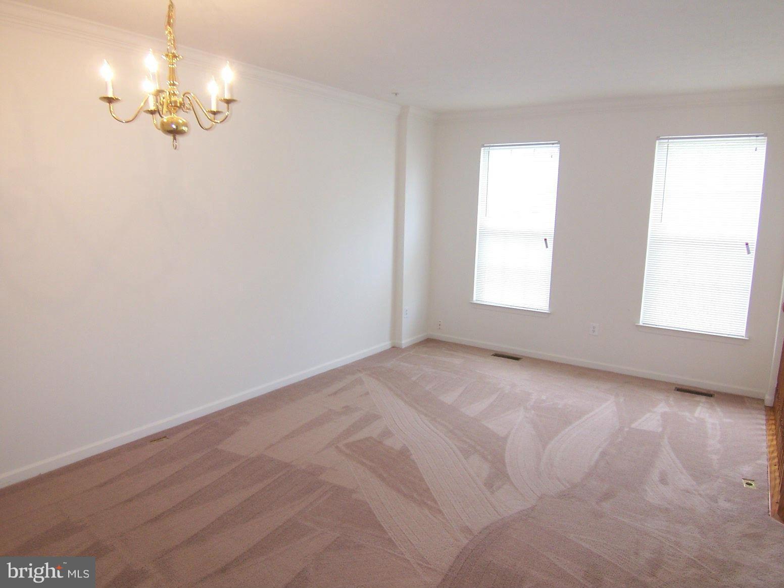 885 Middle River Road Baltimore, MD 21220 - Photo 5 of 24 Living Room