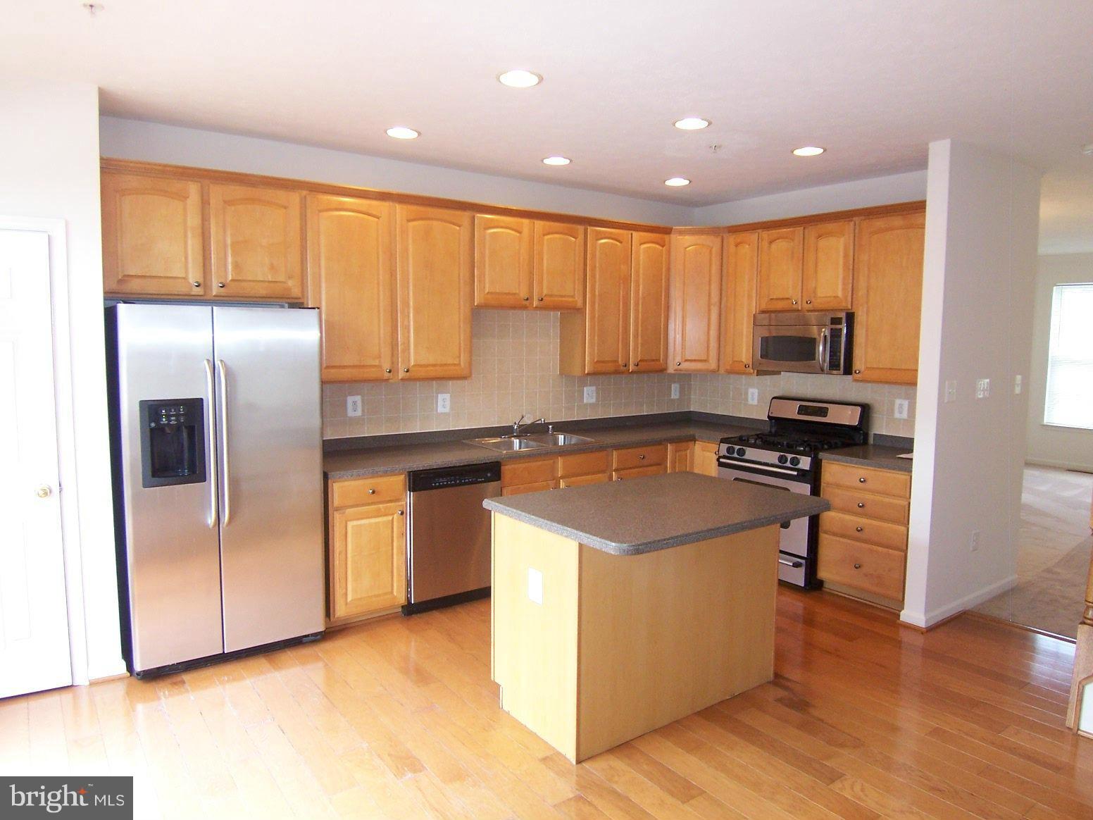 885 Middle River Road Baltimore, MD 21220 - Photo 7 of 24 Kitchen