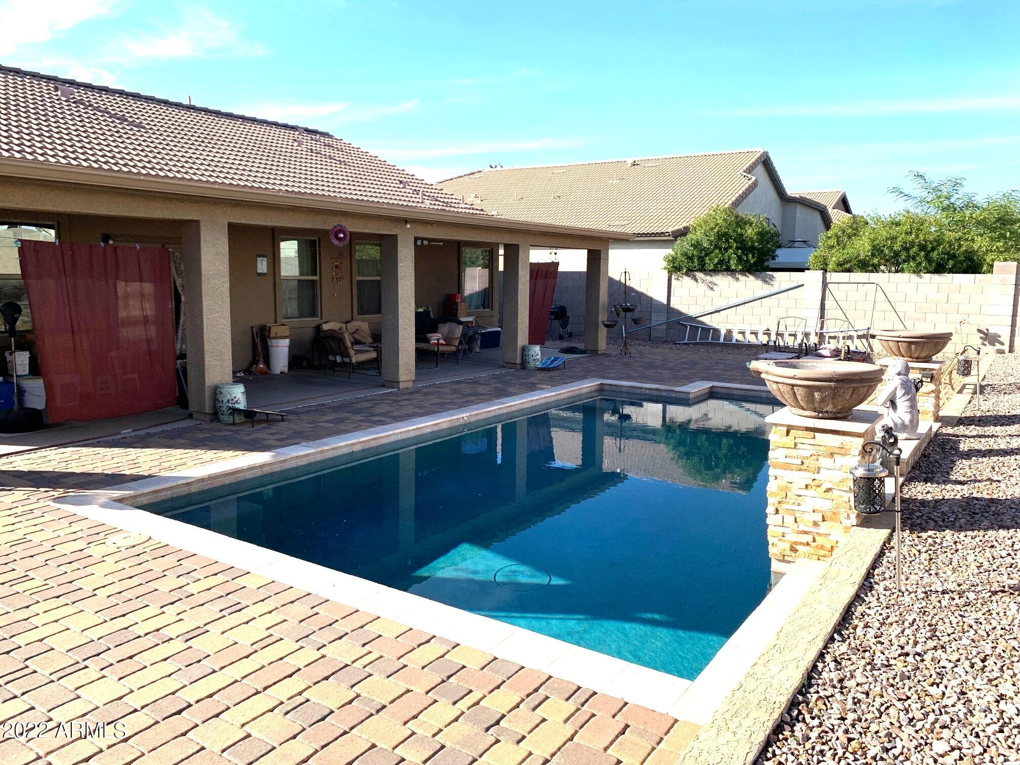 927 South Del Rio Court Apache Junction, AZ 85119 - Photo 17 of 33 Pool & Yard v6