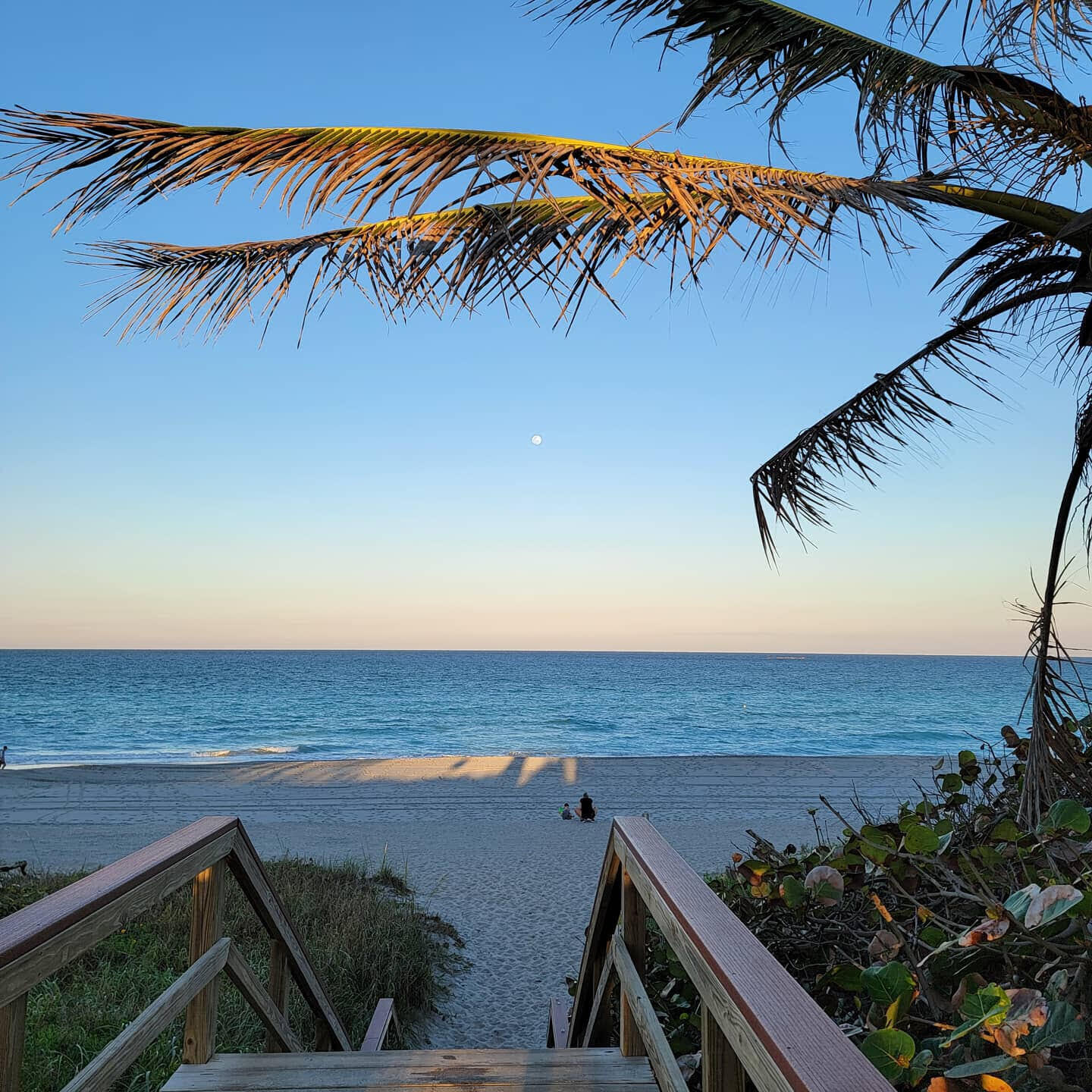 825 Center Street, Unit 14A Jupiter, FL 33458 - Photo 56 of 58 Entrance to beach