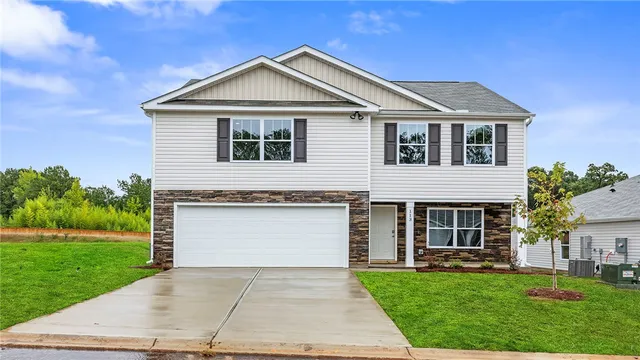 $2,500 | 113 Cascade Lane, Seneca, SC 29678