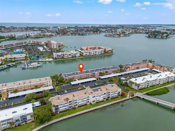 $299,000 | 7540 Bay Island Drive South, Unit 160, South Pasadena, FL 33707