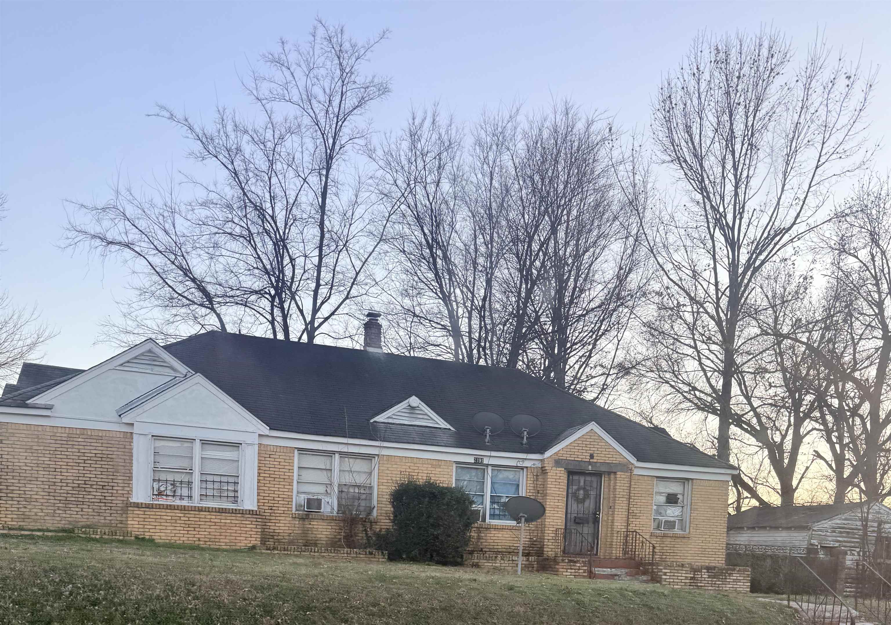 View of miscellaneous listing collateral