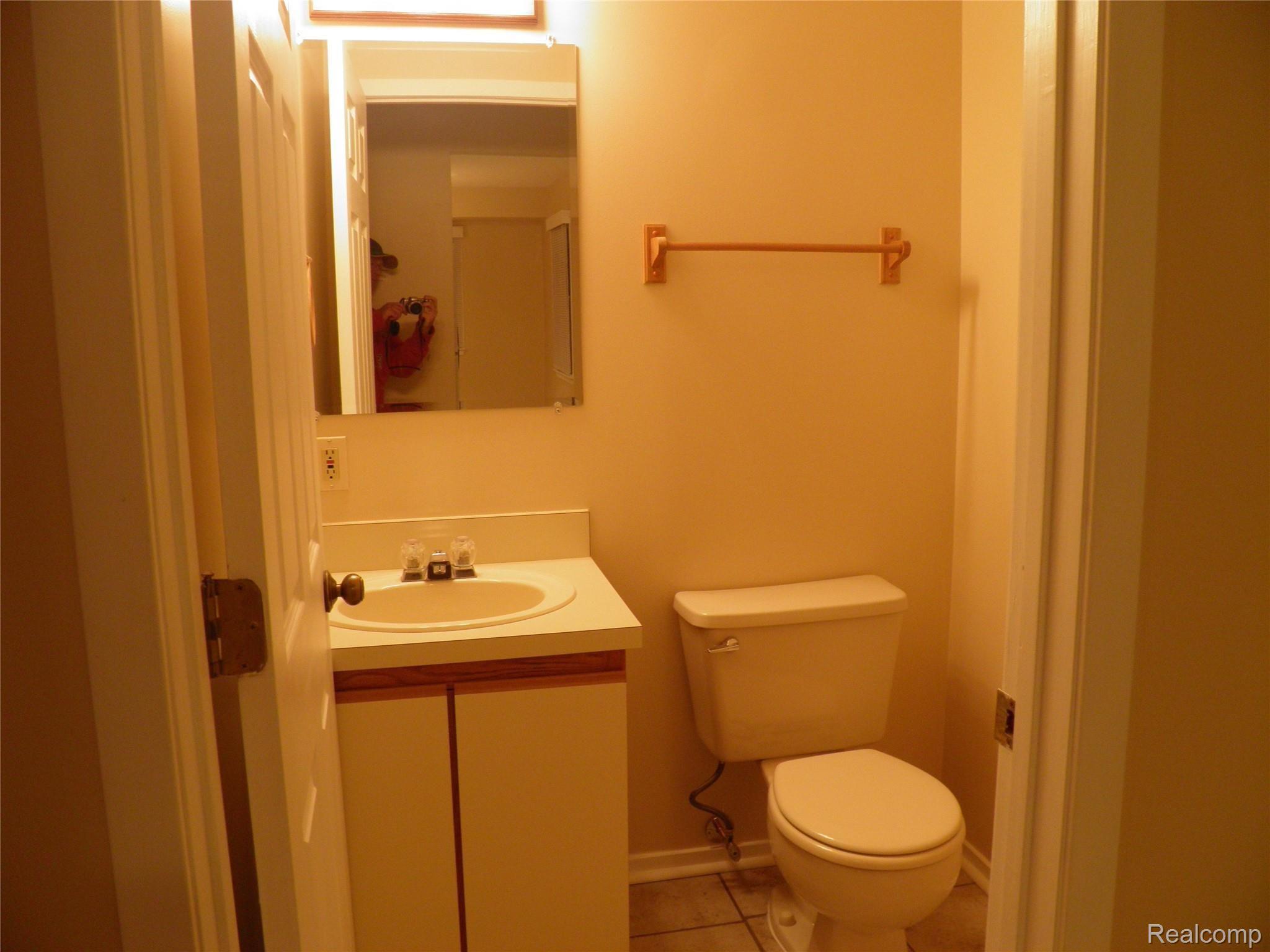 2191 North Milford Road Highland, MI 48357 - Photo 17 of 35 JLJM17.JPG