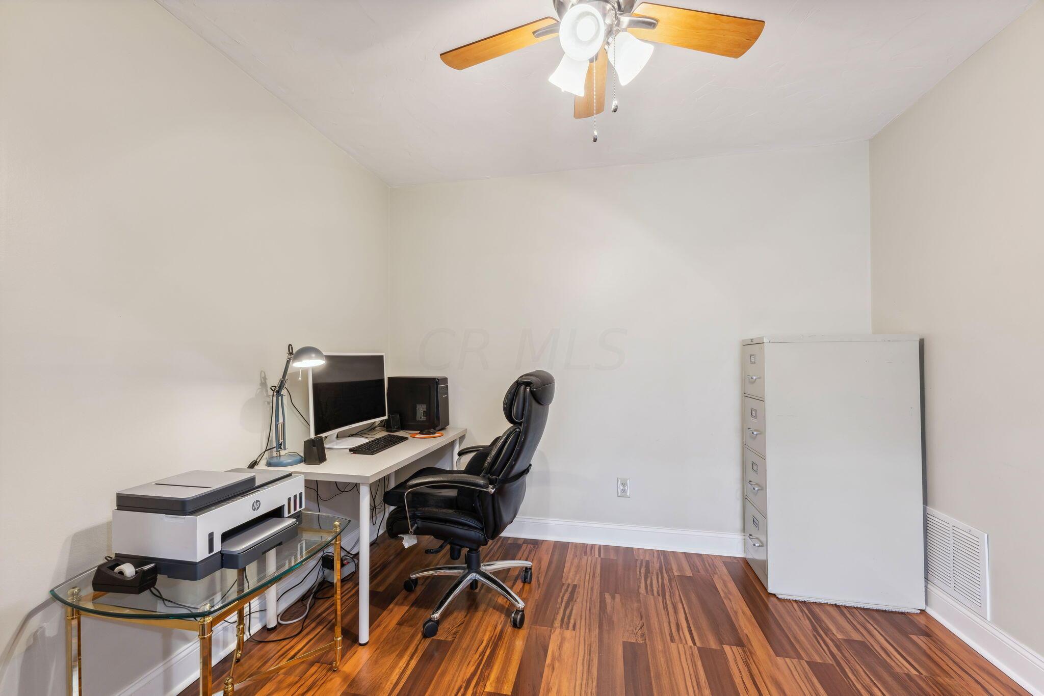 4540 Summit Ridge Road Columbus, OH 43220 - Photo 47 of 65 Office
