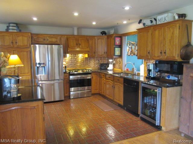 28689 Chatham Road Grosse Ile, MI 48138 - Photo 11 of 41 IMG_6276.jpg
