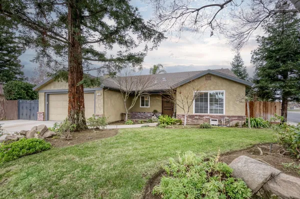 $475,000 | 230 North Bush Avenue, Clovis, CA 93612