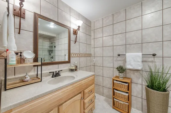 $475,000 | 230 North Bush Avenue, Clovis, CA 93612