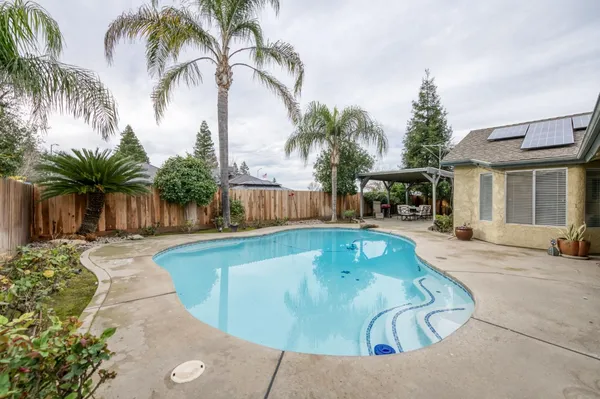 $475,000 | 230 North Bush Avenue, Clovis, CA 93612