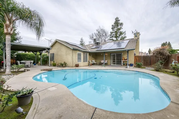 $475,000 | 230 North Bush Avenue, Clovis, CA 93612