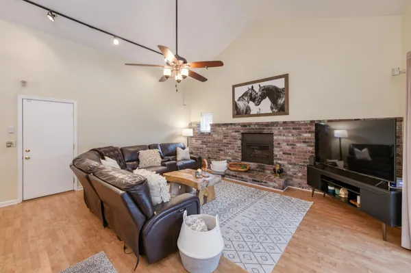 $475,000 | 230 North Bush Avenue, Clovis, CA 93612