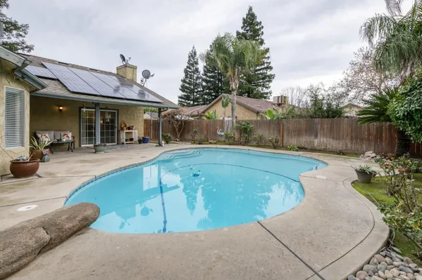 $475,000 | 230 North Bush Avenue, Clovis, CA 93612