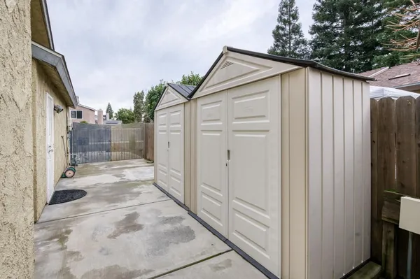 $475,000 | 230 North Bush Avenue, Clovis, CA 93612