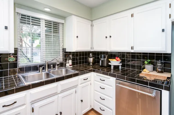 $475,000 | 230 North Bush Avenue, Clovis, CA 93612