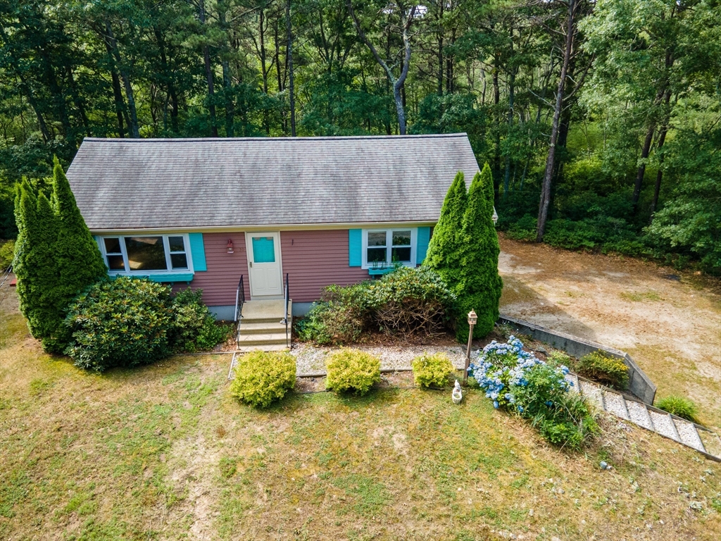 30 Rice Avenue Pocasset, MA 02559 - Photo 2 of 21 Gallery Image 2