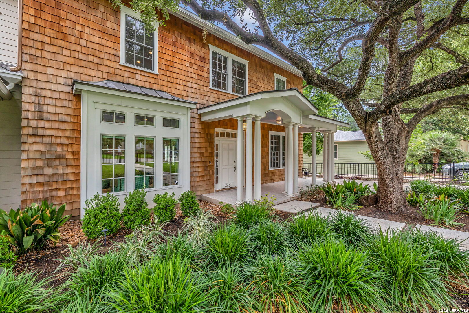345 Garraty Road Terrell Hills, TX 78209 - Photo 3 of 34