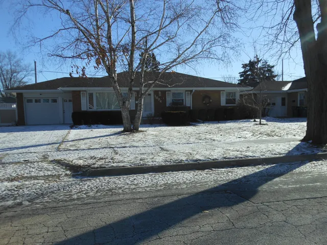 $314,900 | 1004 Westminster Road, Joliet, IL 60435