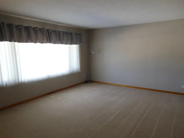 $314,900 | 1004 Westminster Road, Joliet, IL 60435