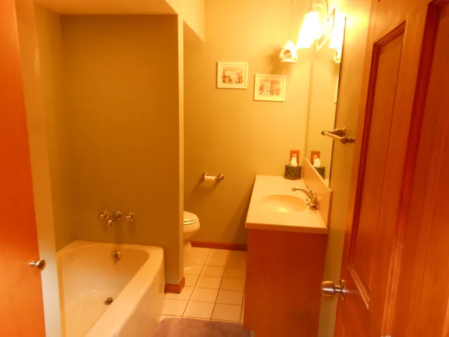 $314,900 | 1004 Westminster Road, Joliet, IL 60435