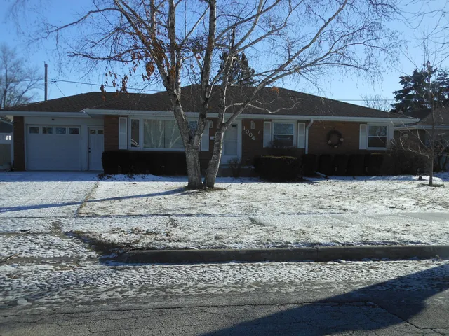 $314,900 | 1004 Westminster Road, Joliet, IL 60435