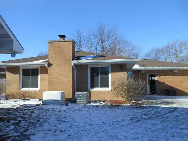 $314,900 | 1004 Westminster Road, Joliet, IL 60435