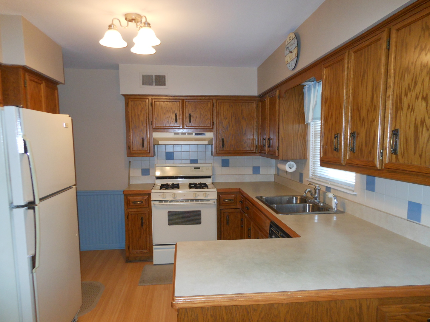 1004 Westminster Road Joliet, IL 60435 - Photo 9 of 30