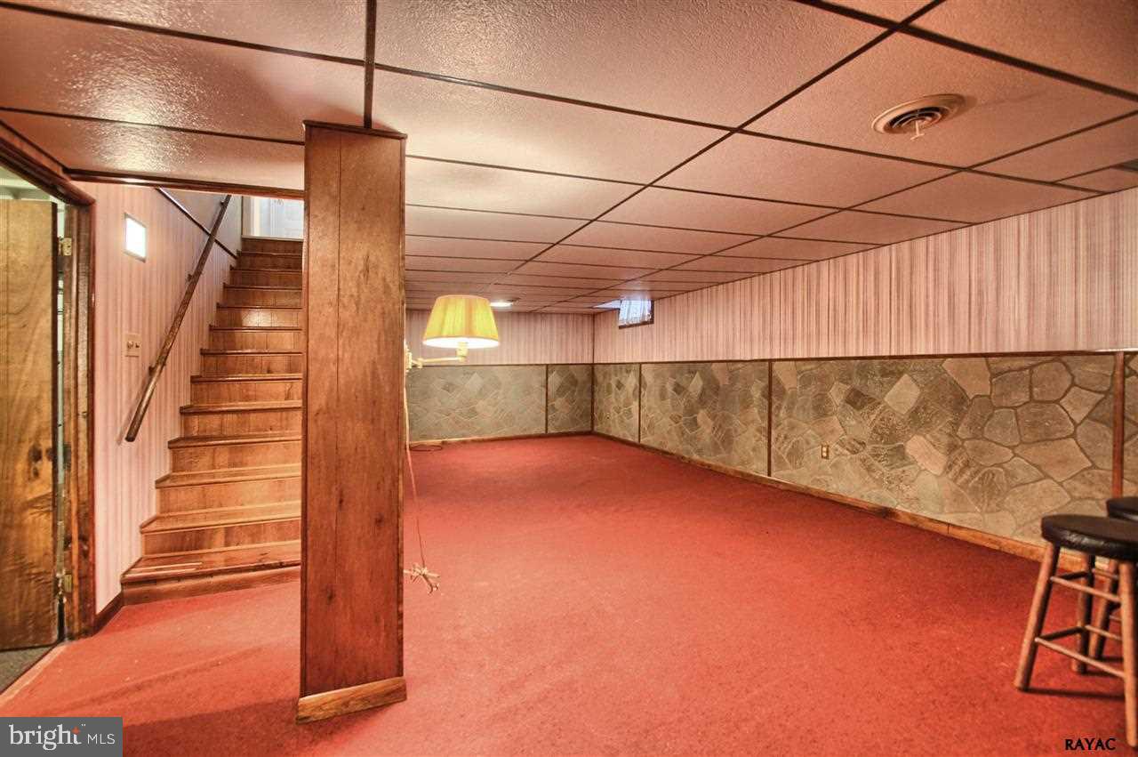303 Maywood Road York, PA 17402 - Photo 18 of 30 Gallery Image 18