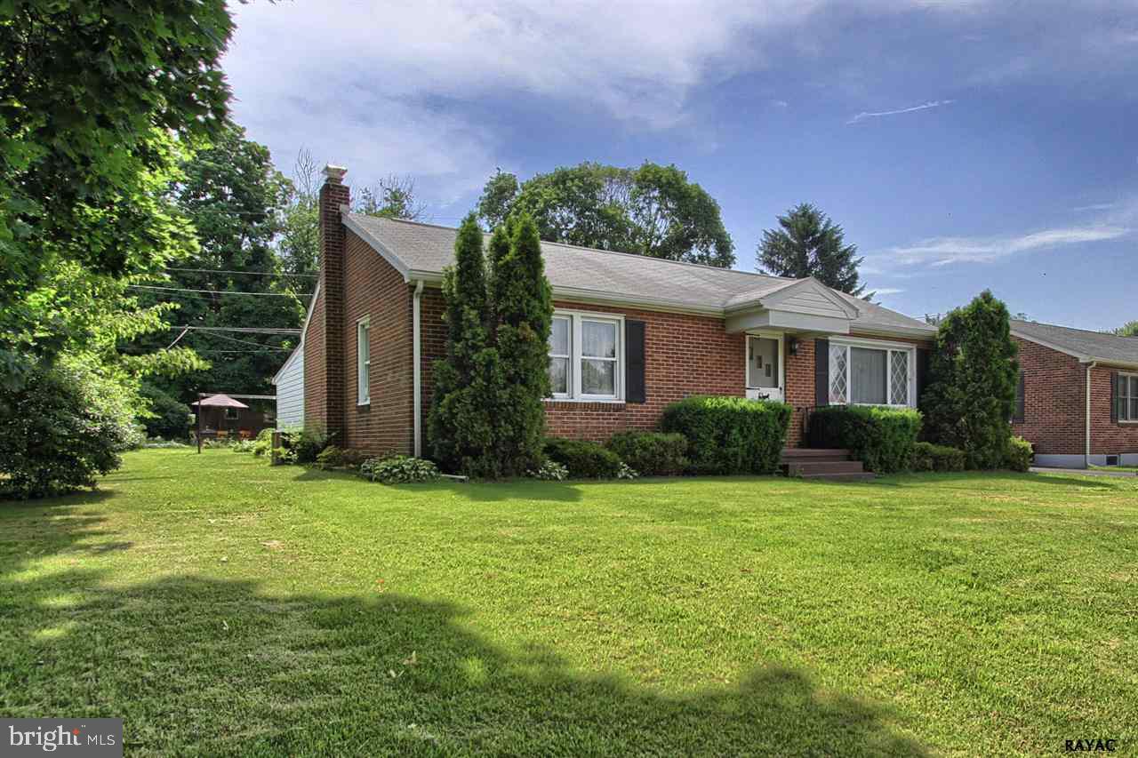 303 Maywood Road York, PA 17402 - Photo 23 of 30 Gallery Image 23