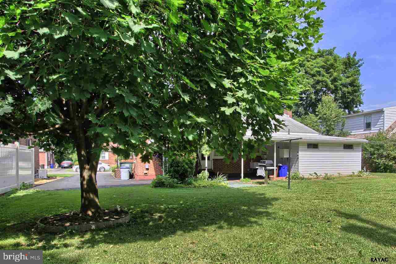 303 Maywood Road York, PA 17402 - Photo 29 of 30 Gallery Image 29