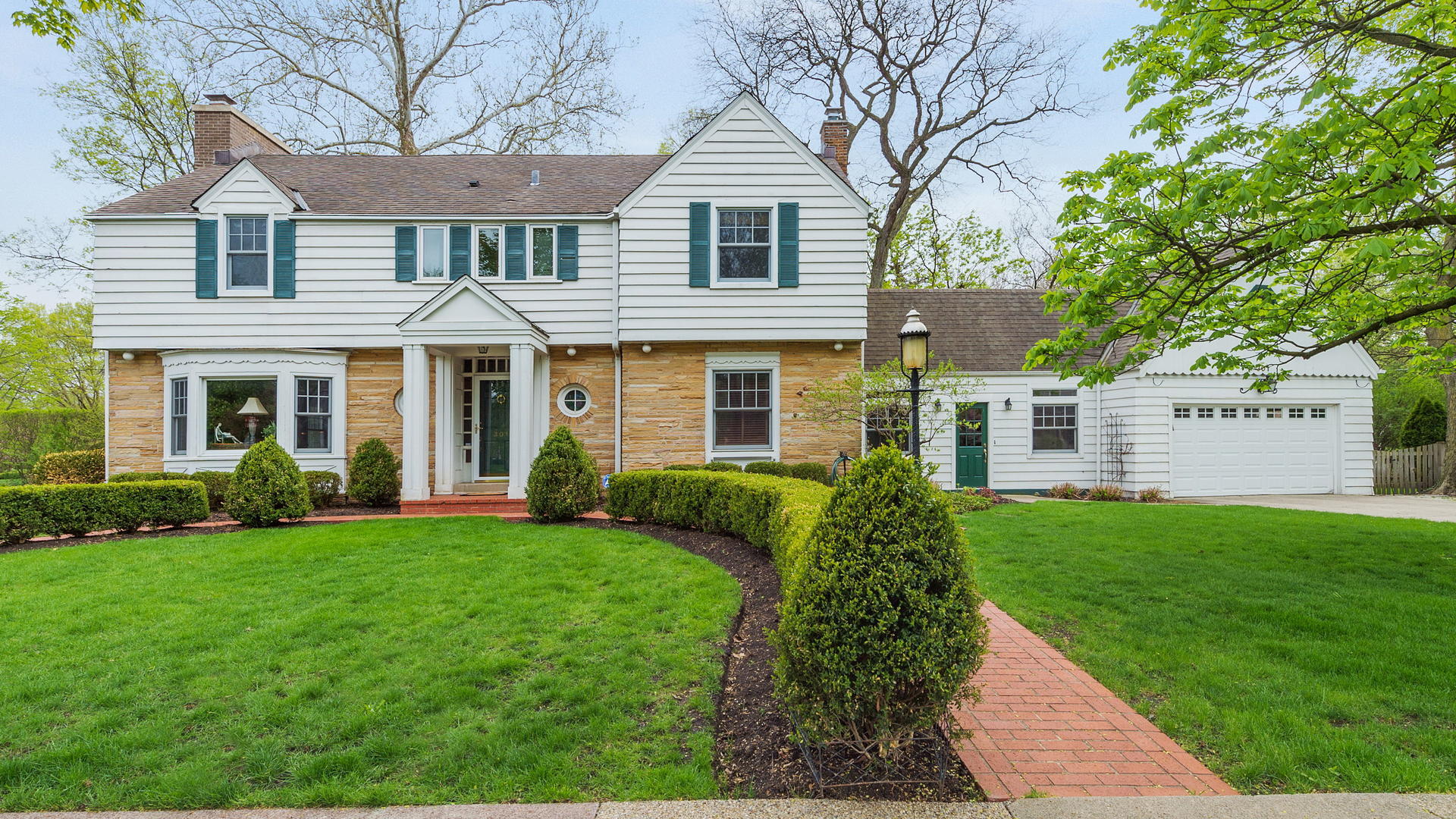 301 North Delaplaine Road Riverside, IL 60546 - Photo 1 of 34