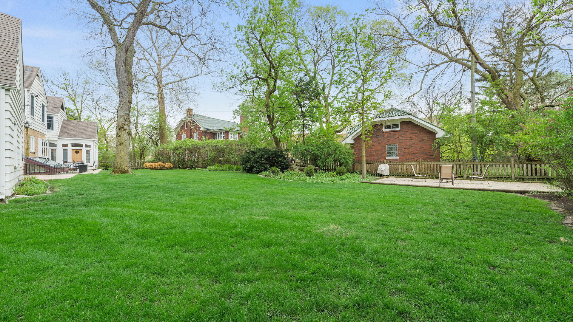 301 North Delaplaine Road Riverside, IL 60546 - Photo 33 of 34