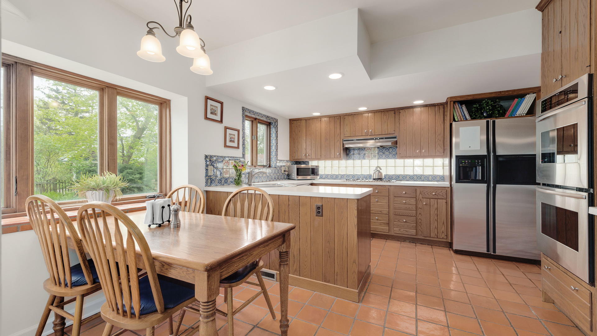 301 North Delaplaine Road Riverside, IL 60546 - Photo 10 of 34