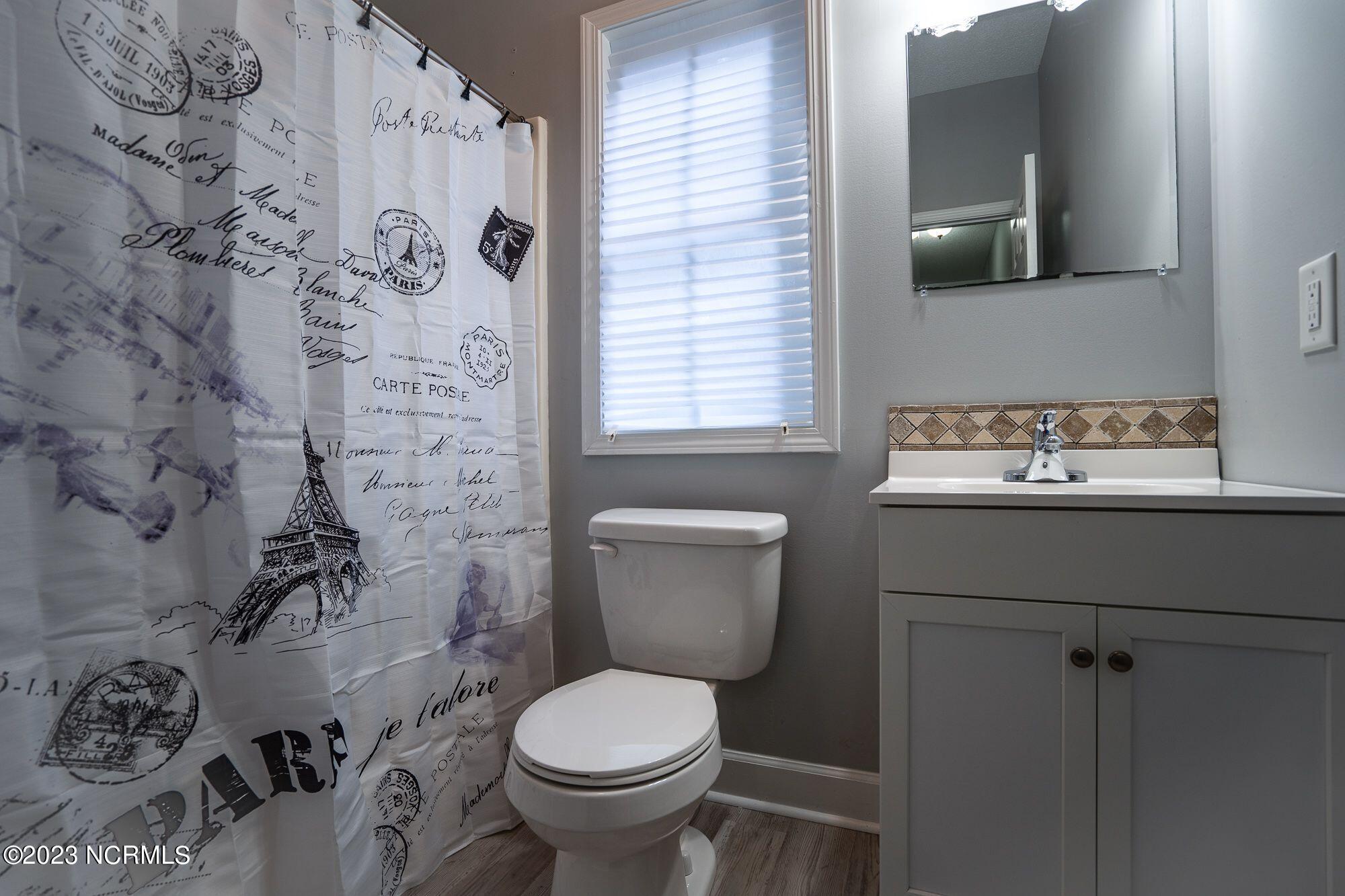 10 Red Cedar Lane Pinehurst, NC 28374 - Photo 14 of 27 Second full bathroom