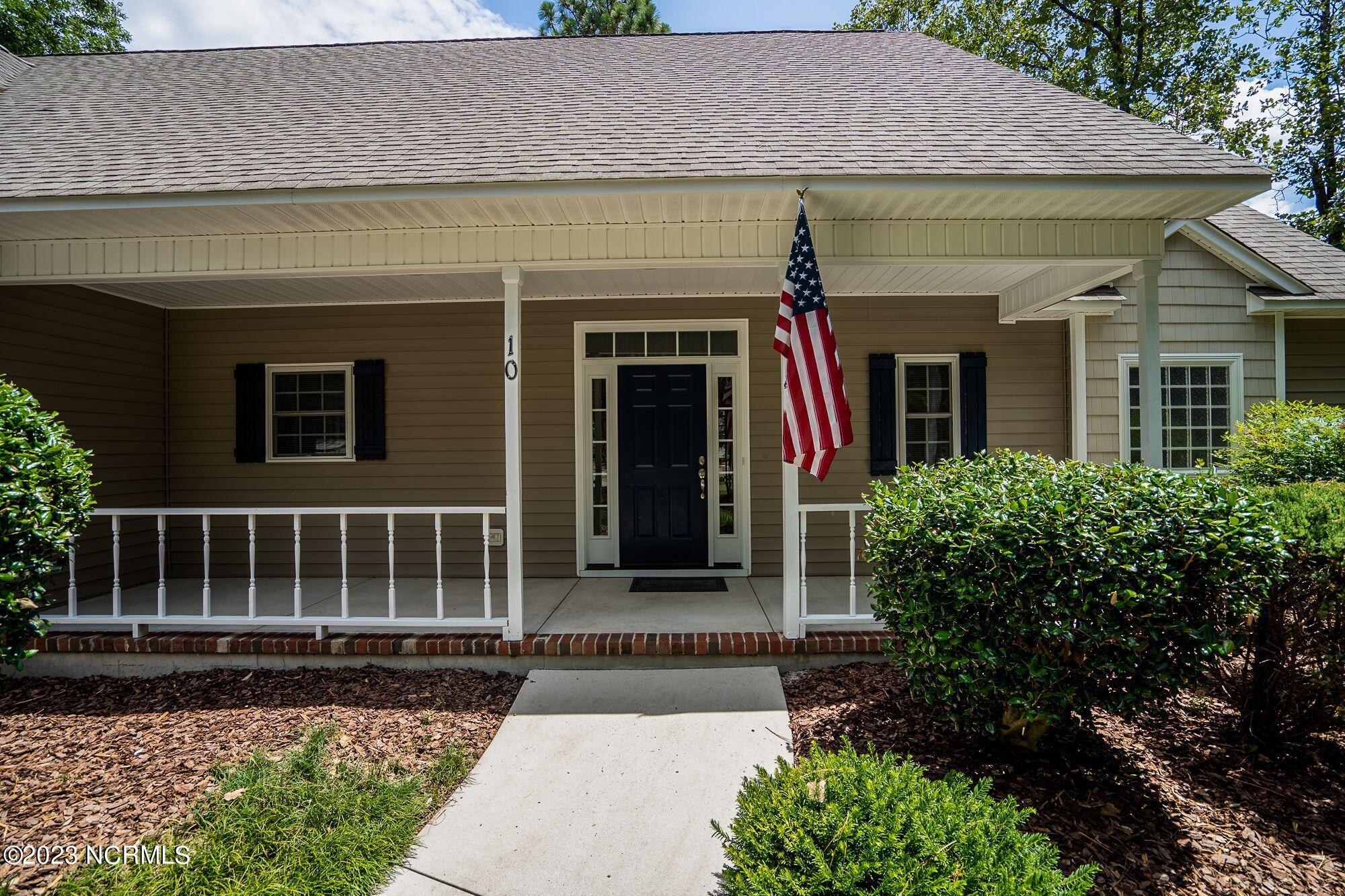 10 Red Cedar Lane Pinehurst, NC 28374 - Photo 25 of 27 Huge rocking chair front porch